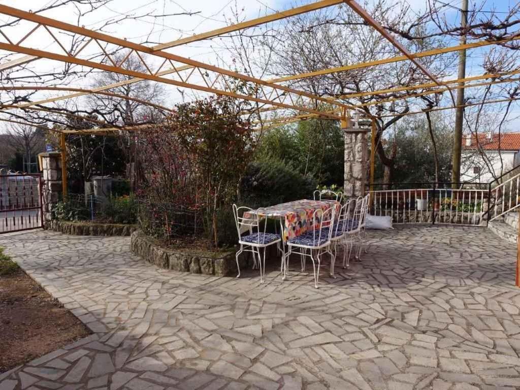 Apartment In Omisalj - Insel Krk 39736 Экстерьер фото